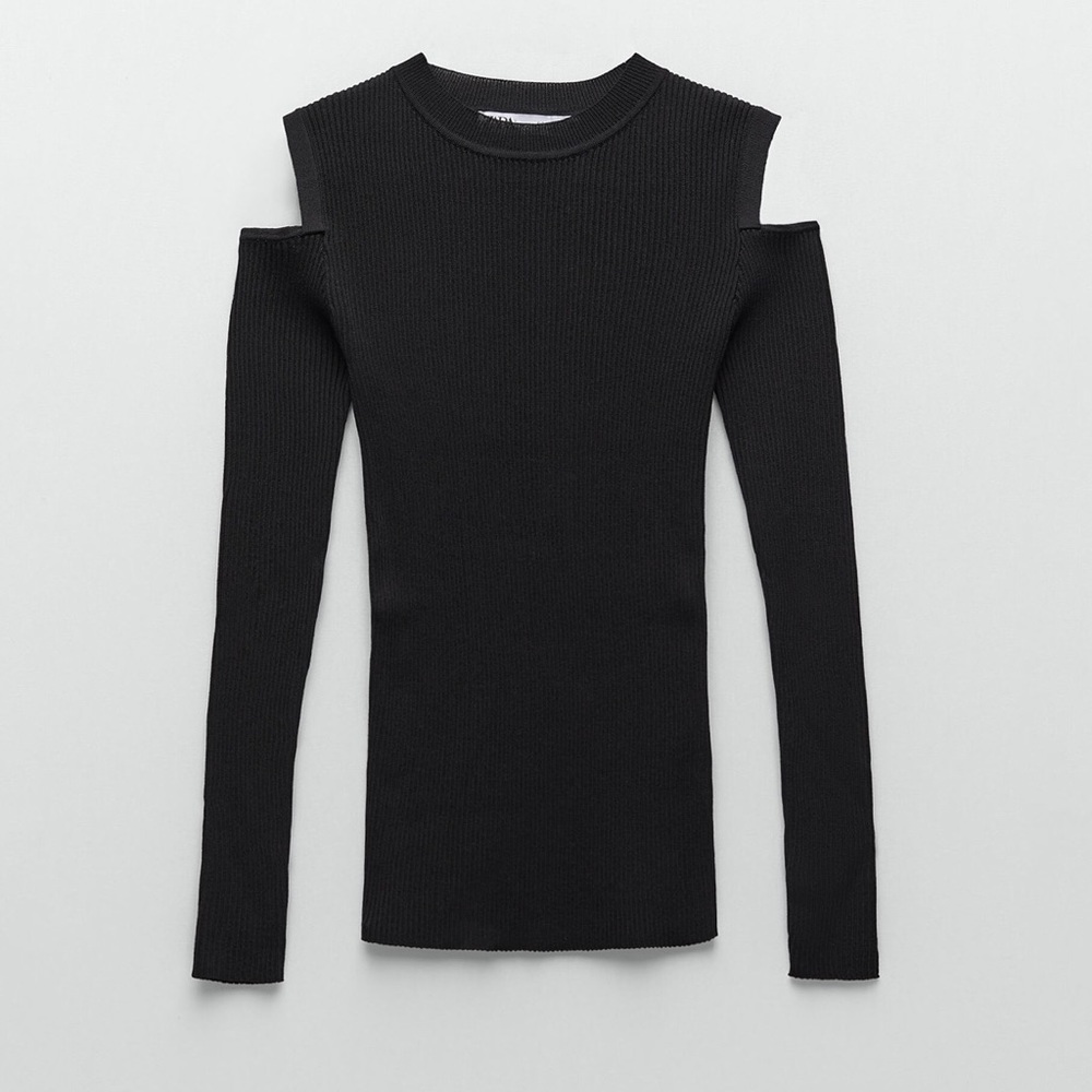 Cut Out Sweater - Picture 4 of 6